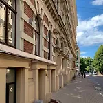 Park Residence Studio