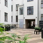 Park Residence Studio